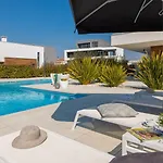 Vivi Rent - Old Olive Vii Villa *